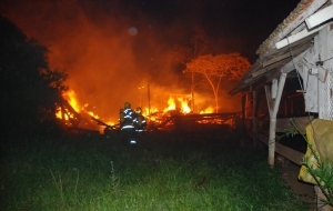 Incêndio em Paiol no interior de Ipira